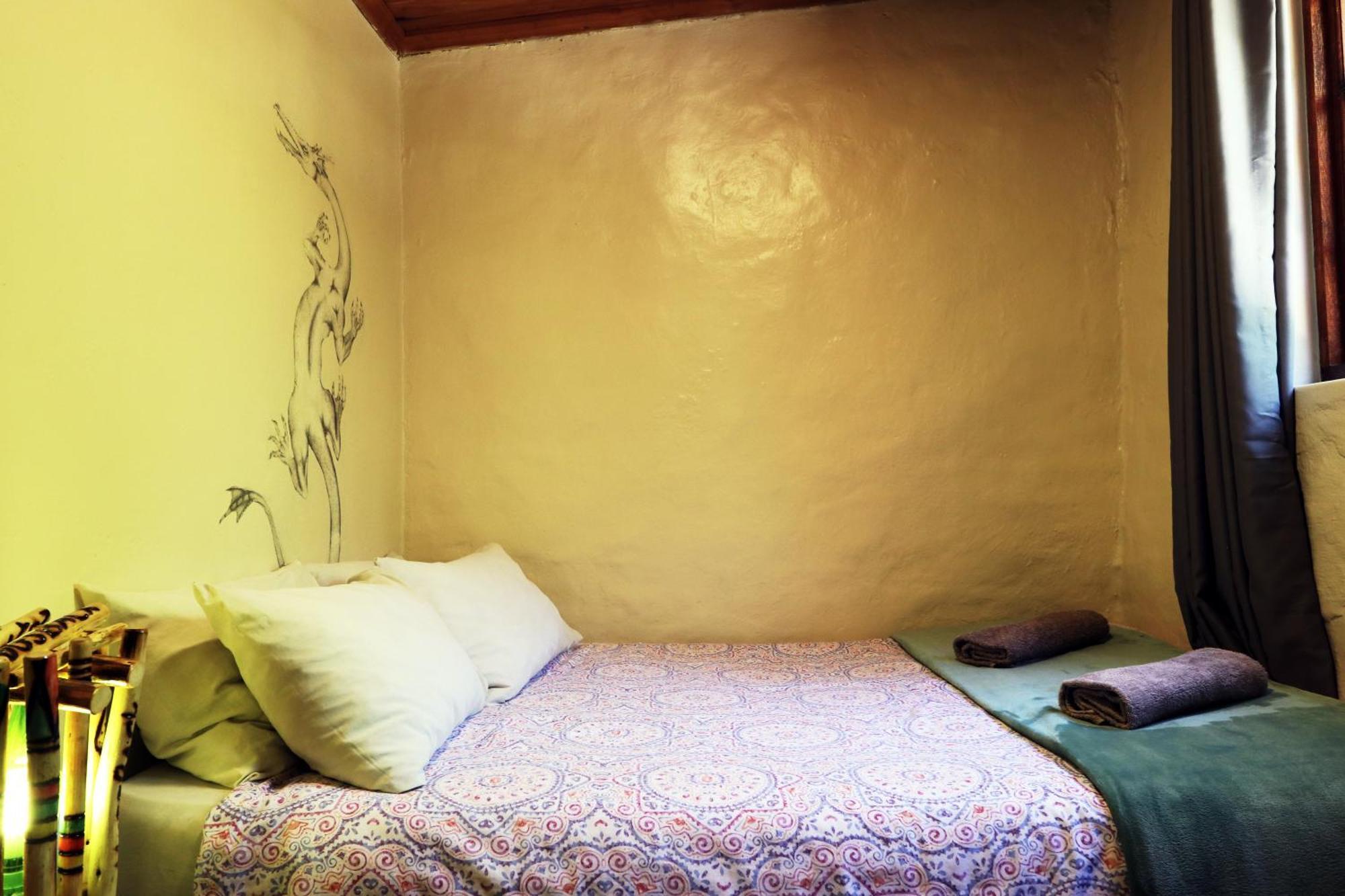 Away With The Fairies Nature Lodge And Backpackers Хогсбак Екстериор снимка